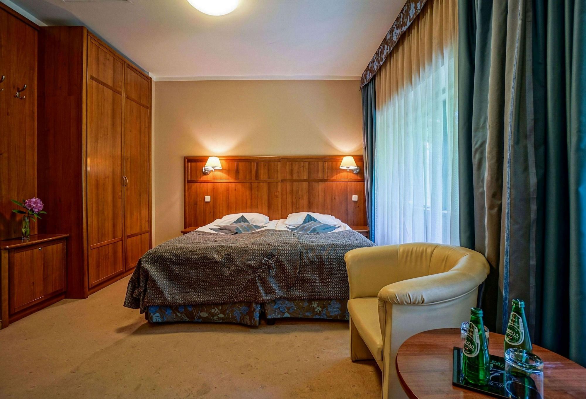 Farmona Hotel Business & Spa Краків Екстер'єр фото