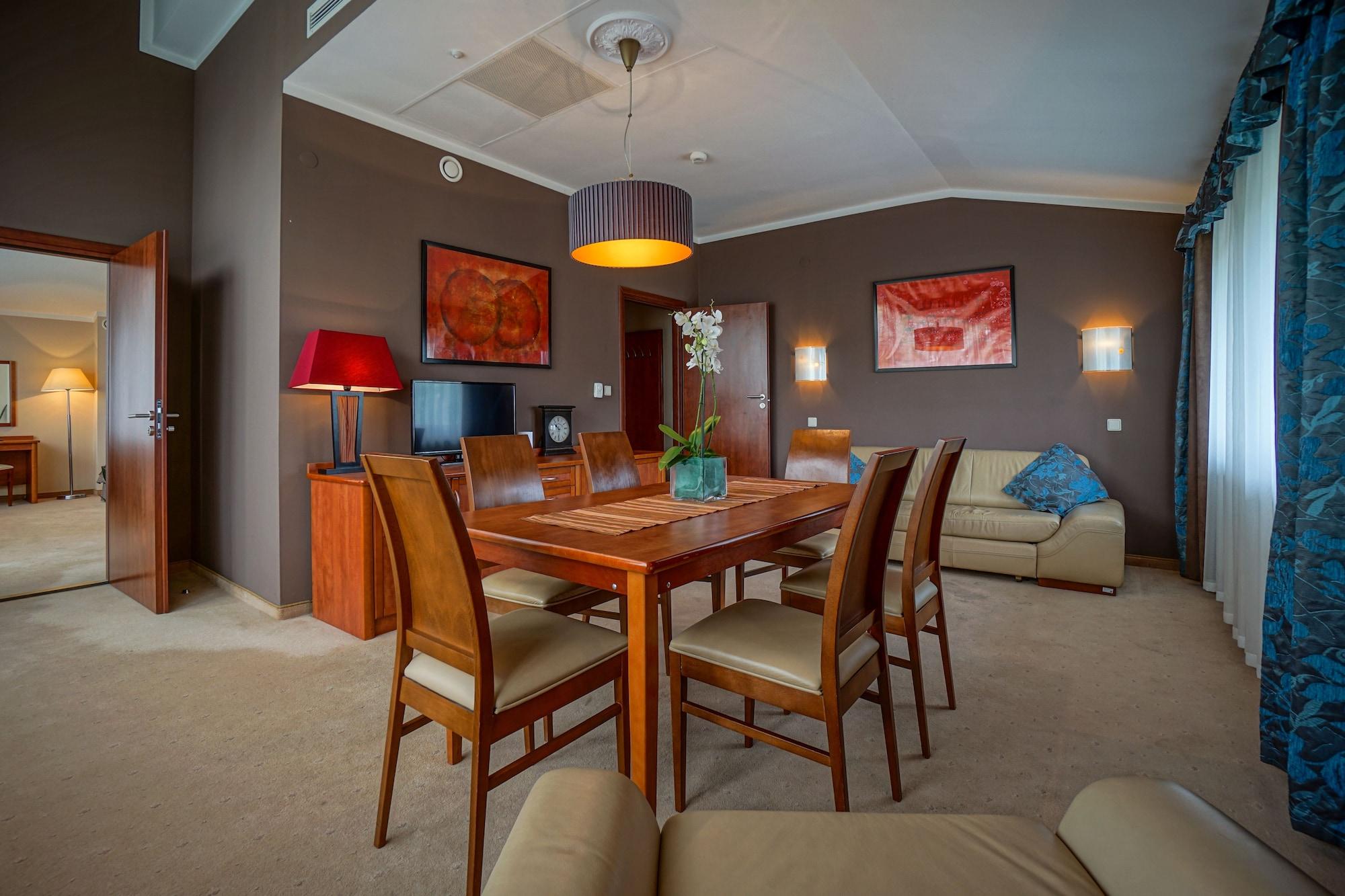 Farmona Hotel Business & Spa Краків Екстер'єр фото