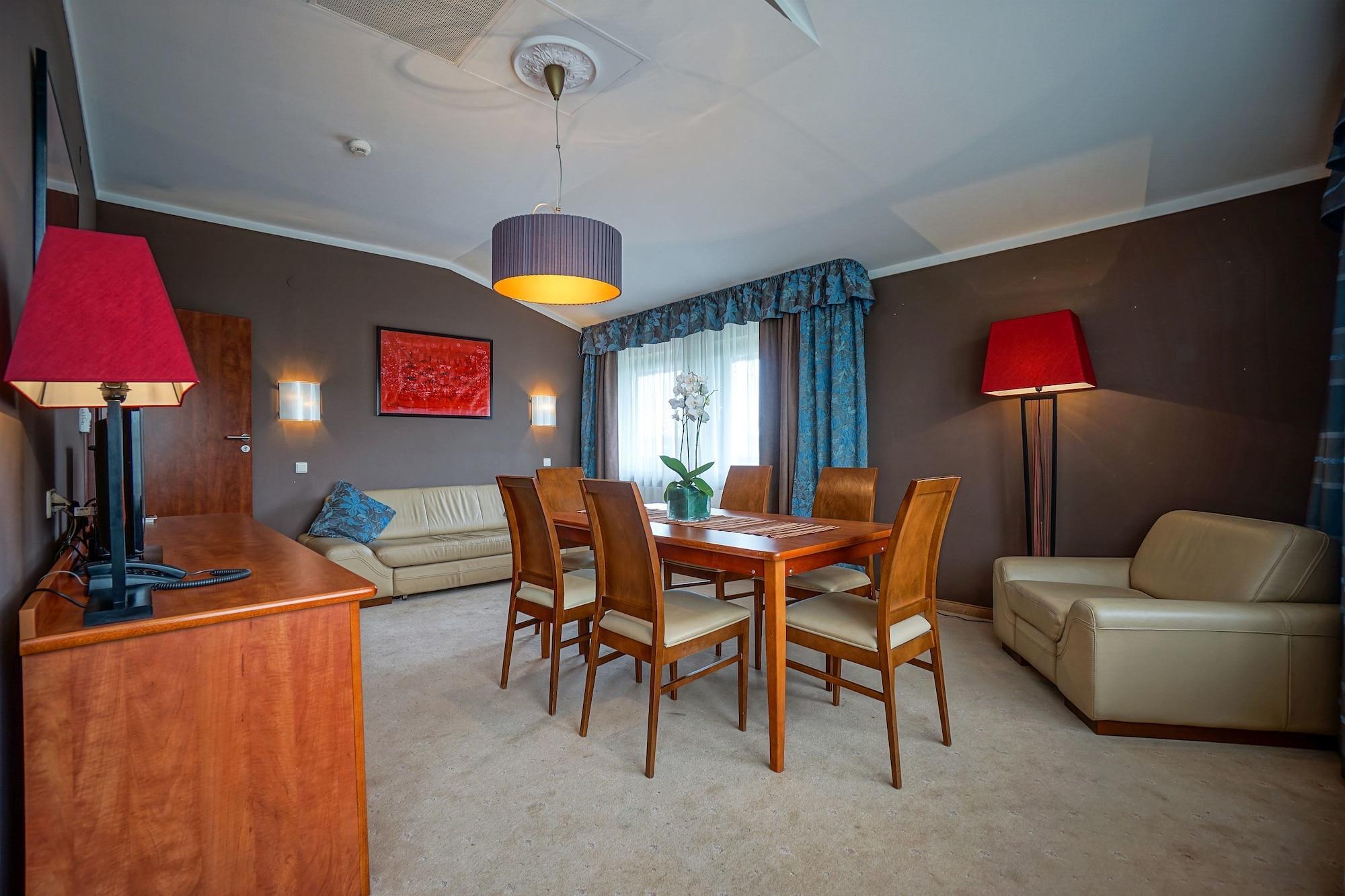Farmona Hotel Business & Spa Краків Екстер'єр фото